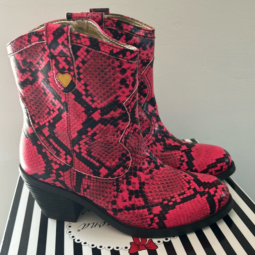 Lola Ramona Gringo Flamingo Cowboy Boots Hot Pink Snake Print